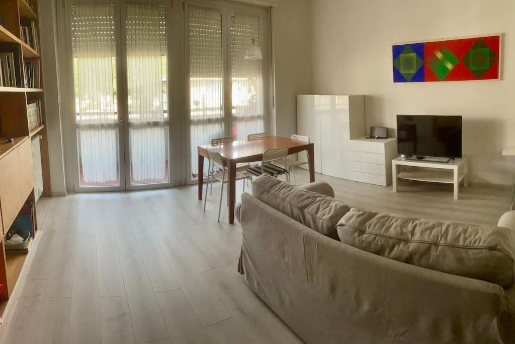 Attico Montiglio - Panorama-Wifi Appartement Collebeato Buitenkant foto